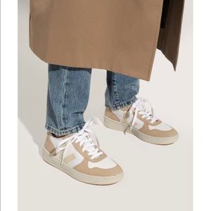 Veja V-10 Alveomesh Butter/Almond NWT NIB